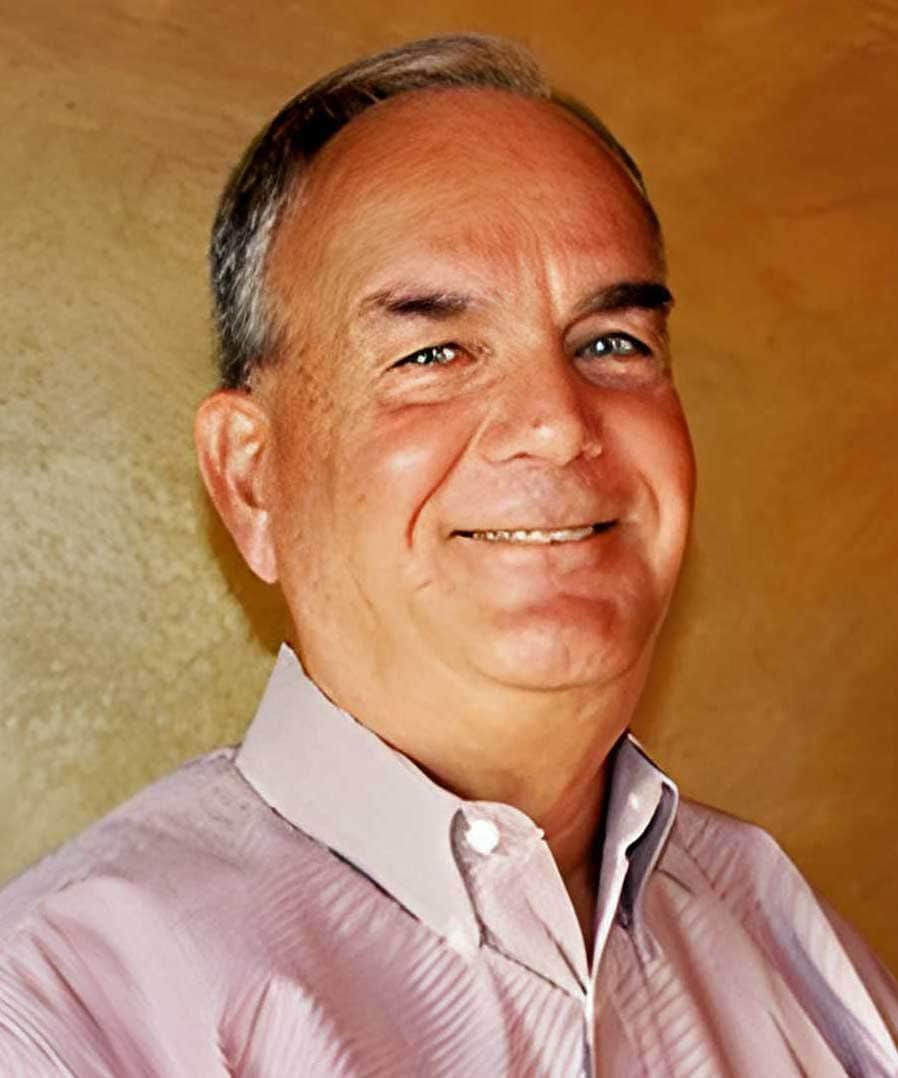 headshot photo of larry poyser