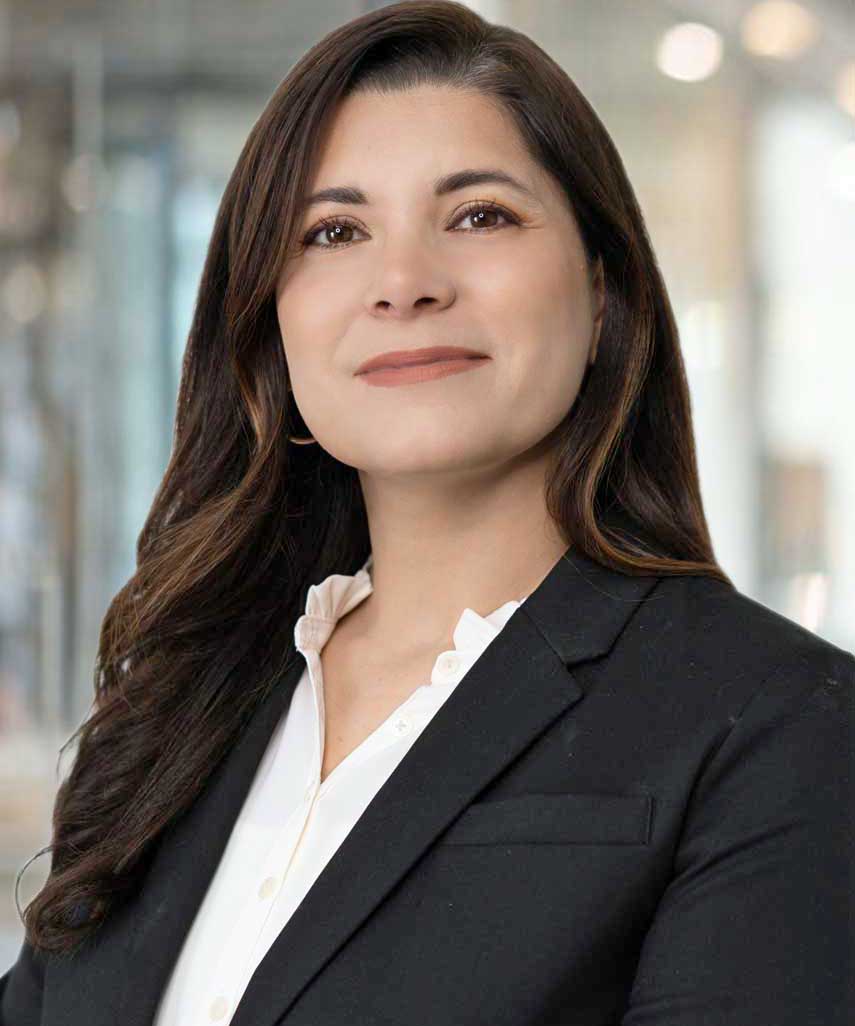 headshot photo of sandra